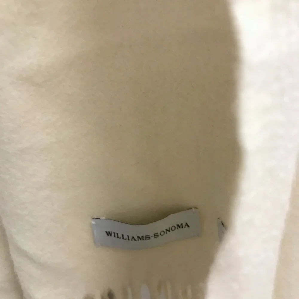 Williams Sonoma winter white cream cashmere fringed throw scarf shawl 50 x 65